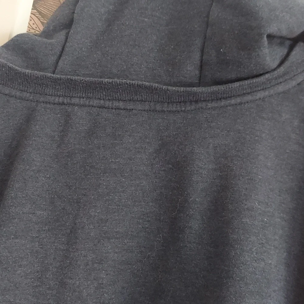 BR sweatshirt,  size medium,  blue